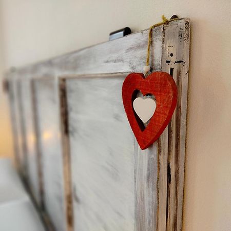 Sweetheart Apartment ブスト・アルシーツィオ エクステリア 写真
