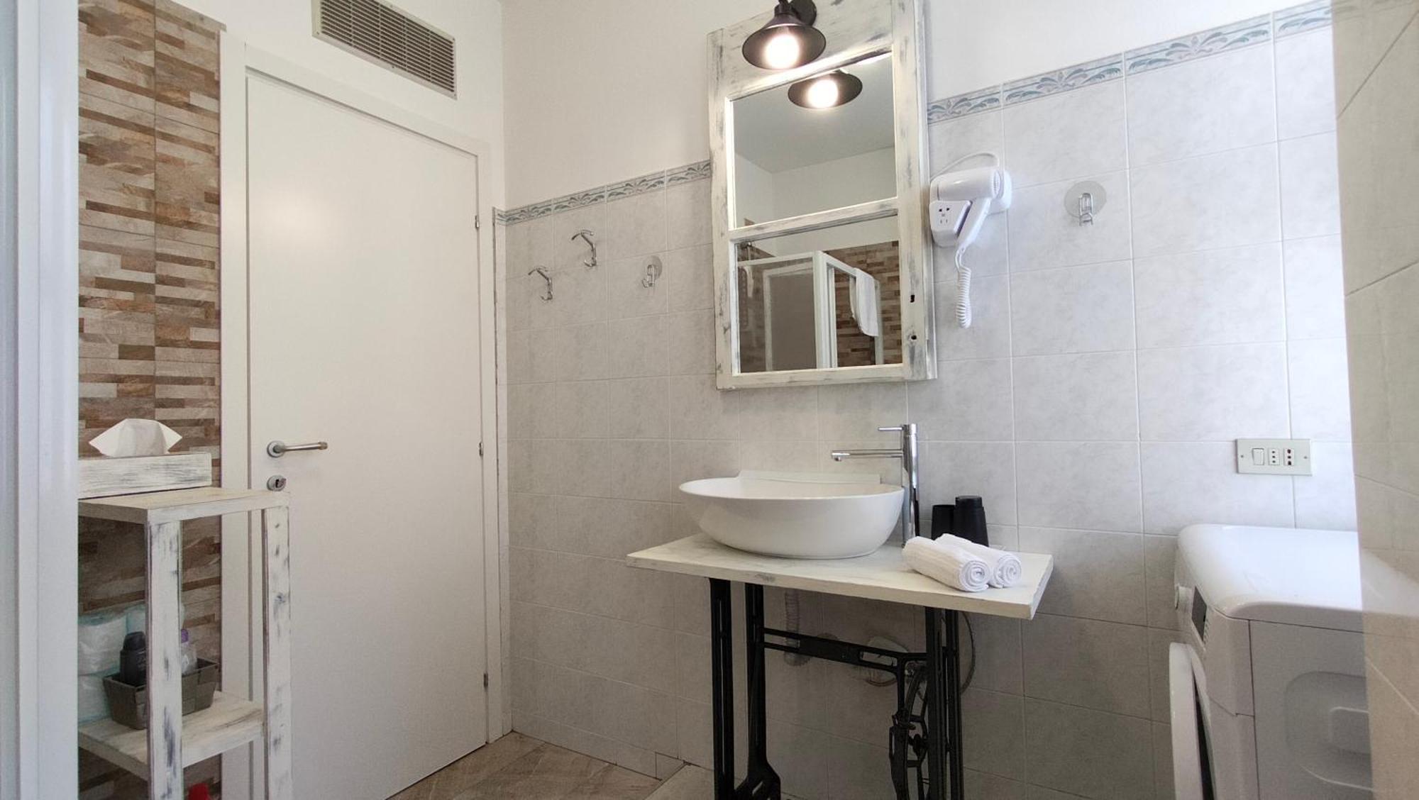 Sweetheart Apartment ブスト・アルシーツィオ エクステリア 写真