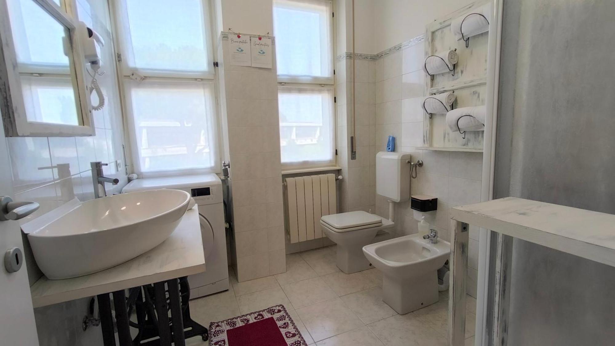 Sweetheart Apartment ブスト・アルシーツィオ エクステリア 写真